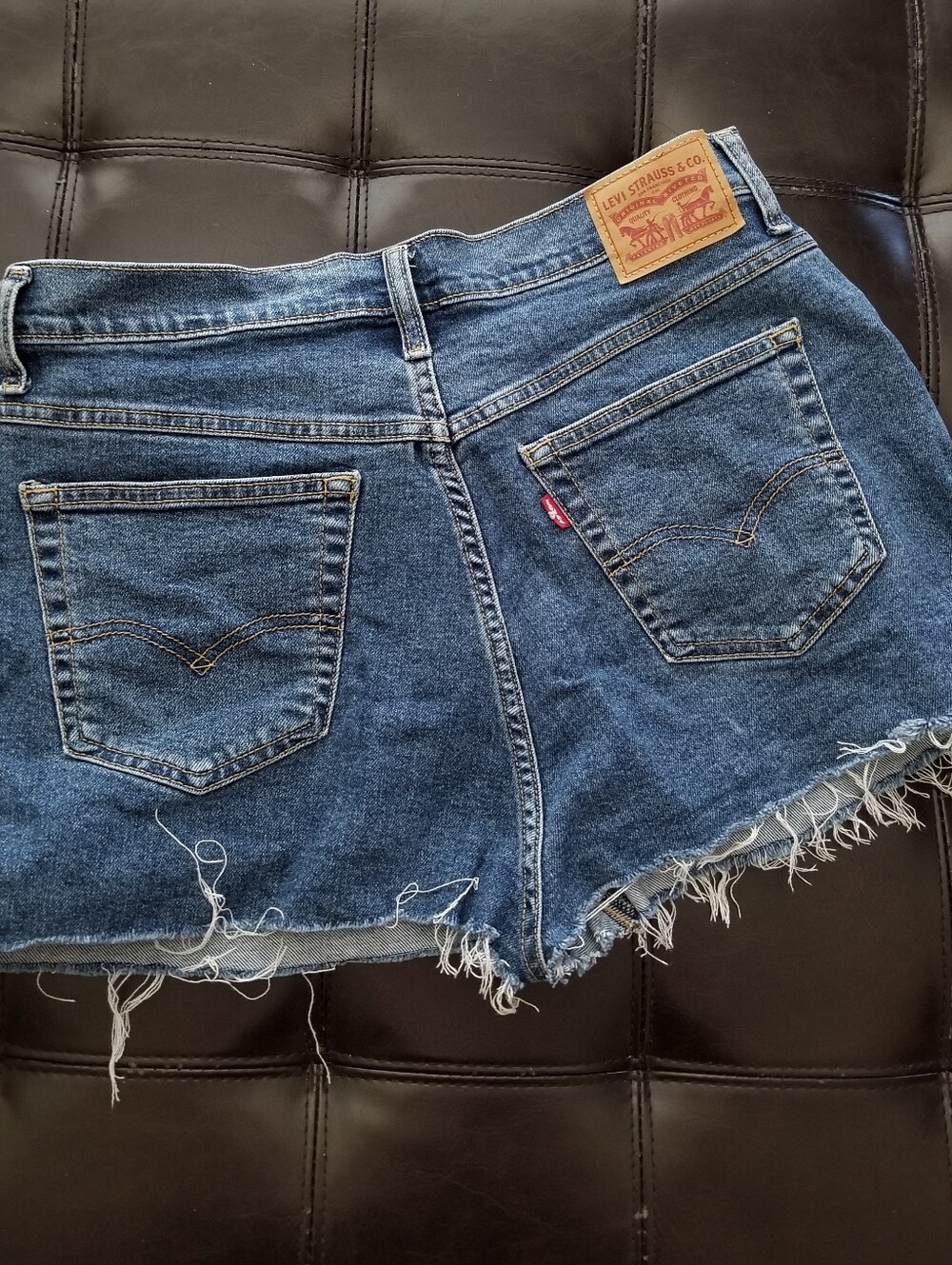 ❗Vintage Levi's High Waist Blue Denim Daisy Duke Shorts Size 10❗